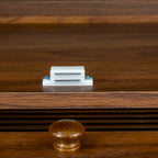 Meuble de rangement à porte vitrée noyer/blanc – Style abattant, assemblage par 1 personne